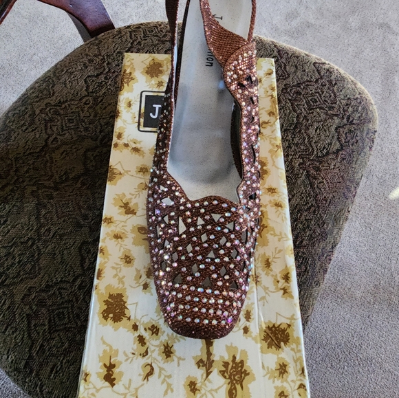 Shoes - Picture 3 of 6